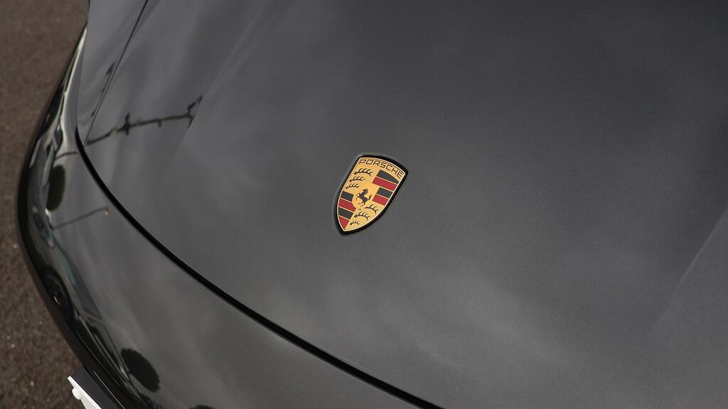 Porsche Taycan Estate Silver #31