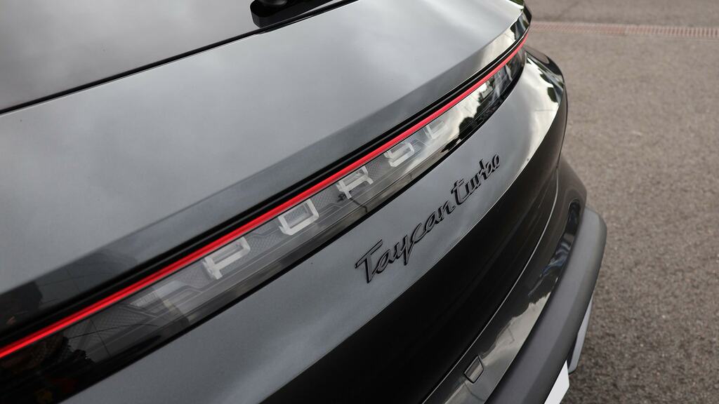 Porsche Taycan Estate Silver #26