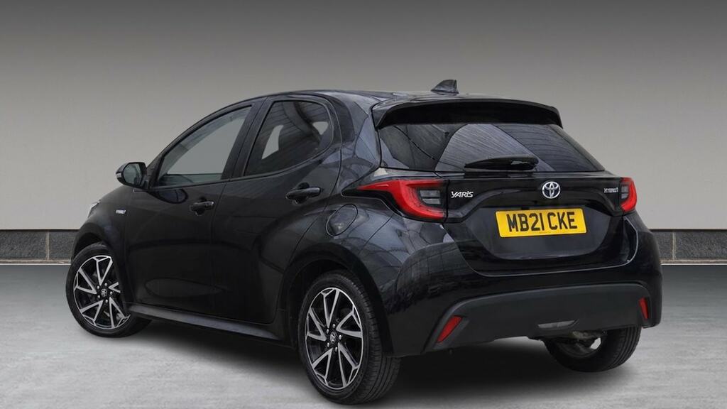 Toyota Yaris 1.5 Hybrid Design Cvt Black #3