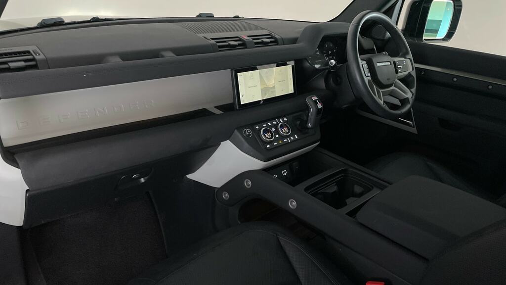 Land Rover Defender 90 3.0L Black #10