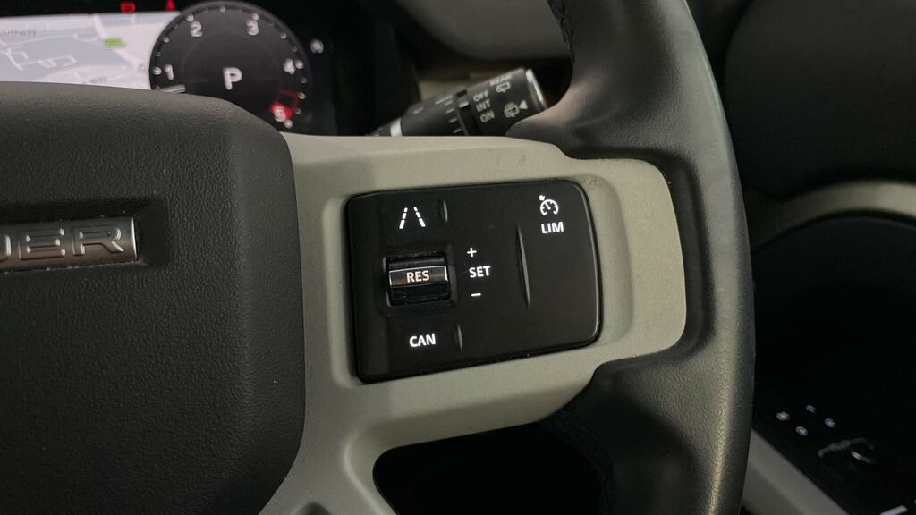 Land Rover Defender 90 3.0L Black #17