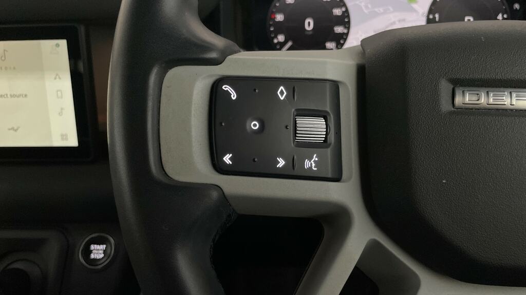 Land Rover Defender 90 3.0L Black #16
