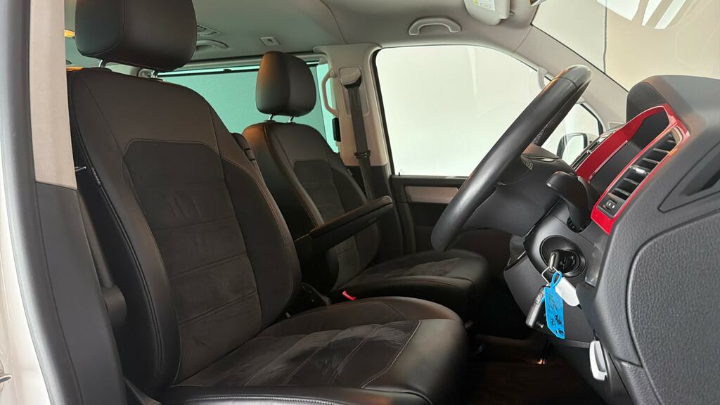 Volkswagen Caravelle 2016 16 2.0 Beige #10