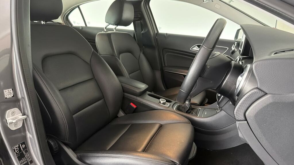 Mercedes-Benz A Class A180d Sport Executive White #10