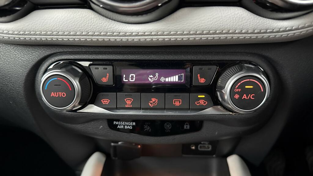 Nissan Juke 1L N-connecta Red #16