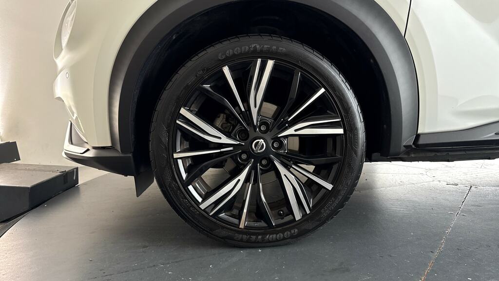 Nissan Juke 1L N-connecta Red #24