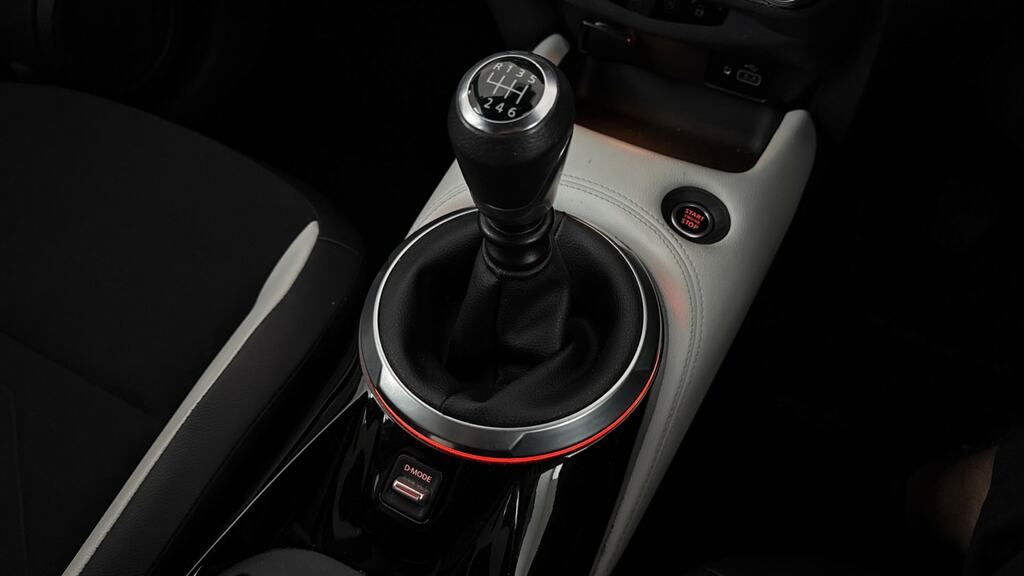 Nissan Juke 1L N-connecta Red #14