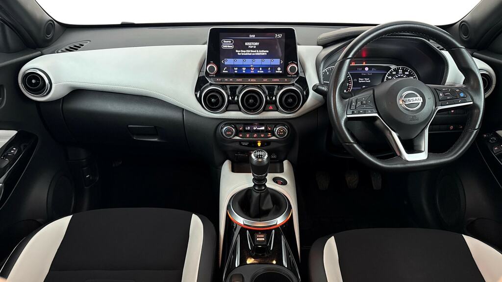 Nissan Juke 1L N-connecta Red #6