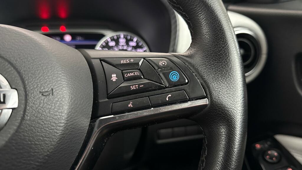 Nissan Juke 1L N-connecta Red #18