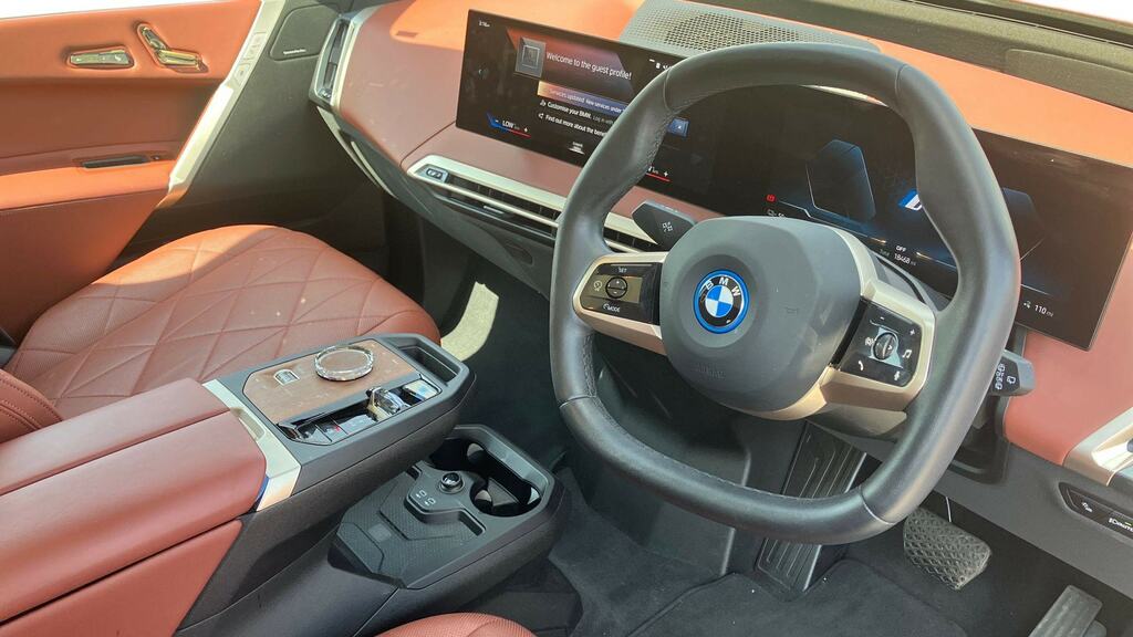 BMW iX 240Kw Xdrive40 M Sport 76.6Kwh Red #6