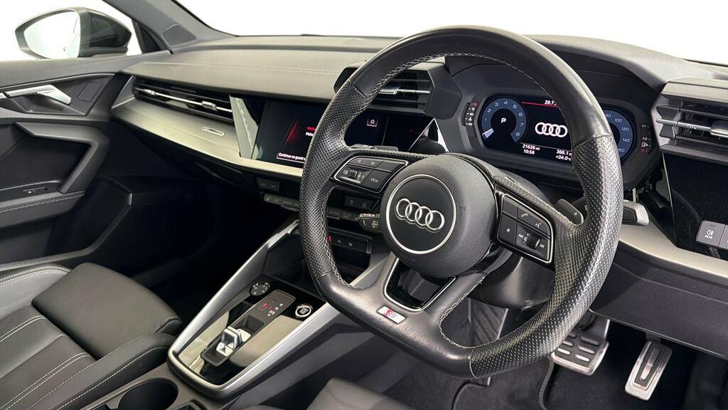 Audi A3 35 Tfsi S Line S Tronic RE22UHC Black #6