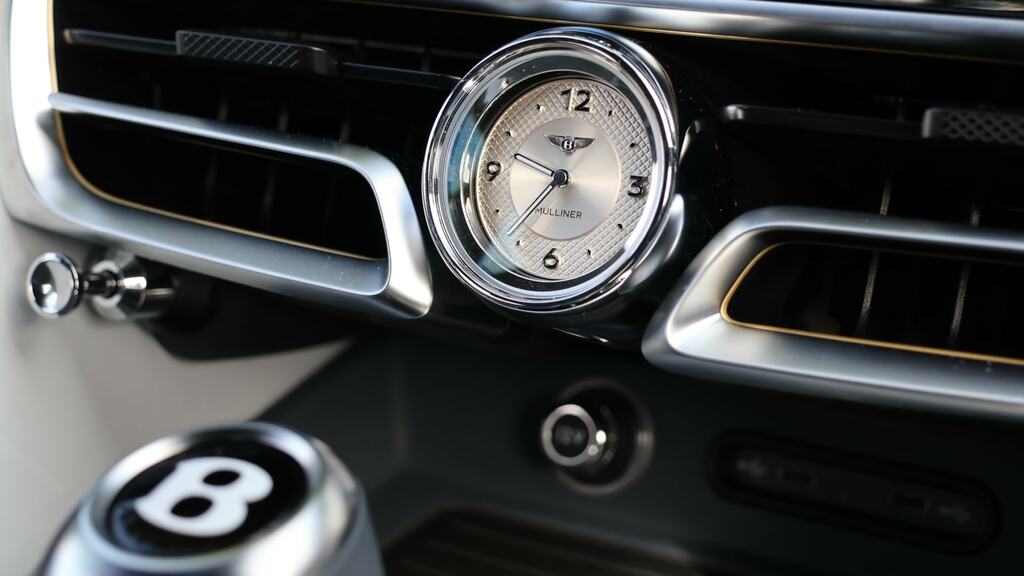 Bentley Flying Spur 4.0 V8 Hybrid Azure Blackline Silver #17