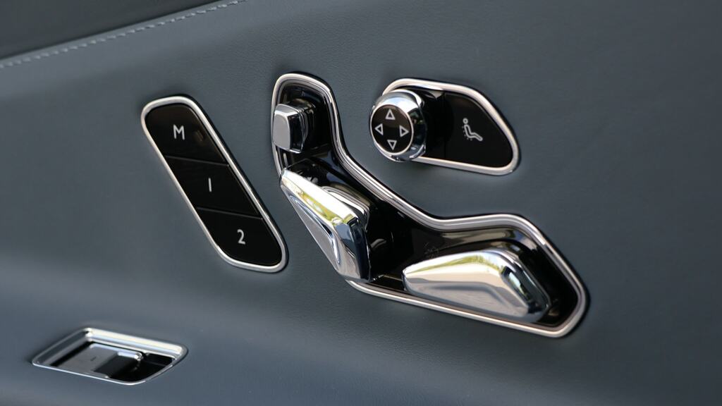 Bentley Flying Spur 4.0 V8 Hybrid Azure Blackline Silver #23