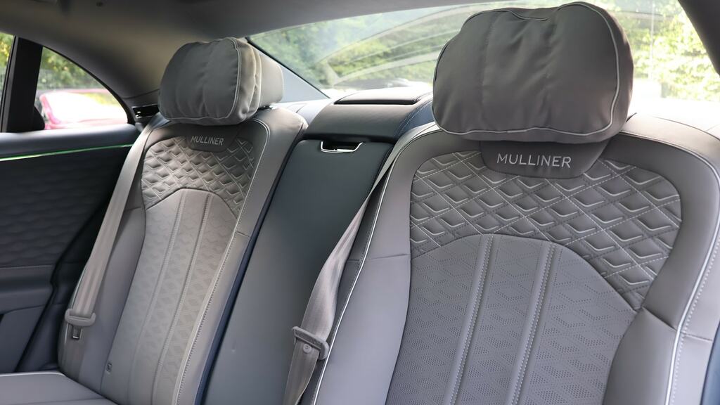Bentley Flying Spur 4.0 V8 Hybrid Azure Blackline Silver #44