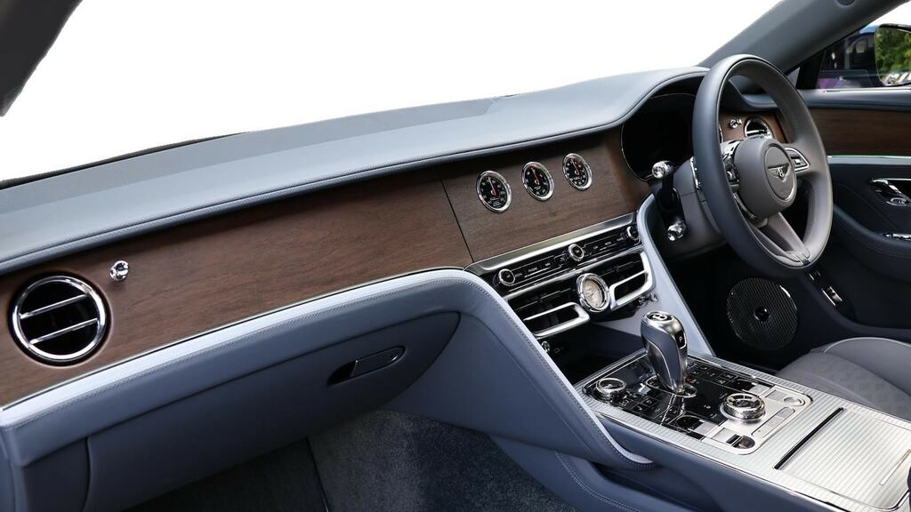 Bentley Flying Spur 4.0 V8 Hybrid Mulliner Blackline Grey #2