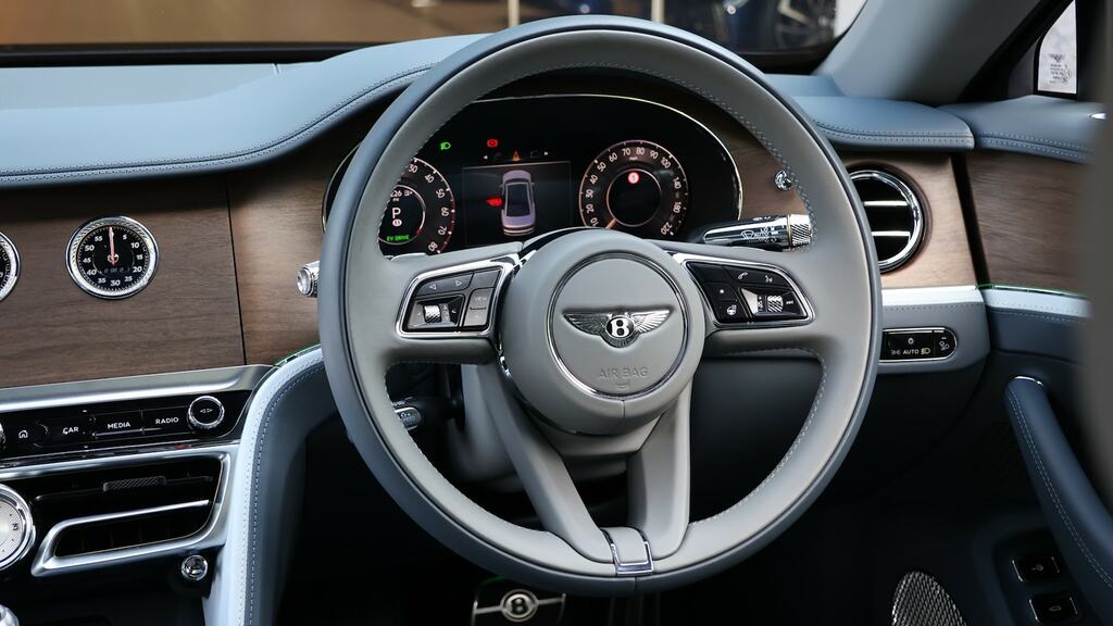 Bentley Flying Spur 4.0 V8 Hybrid Azure Blackline Silver #24