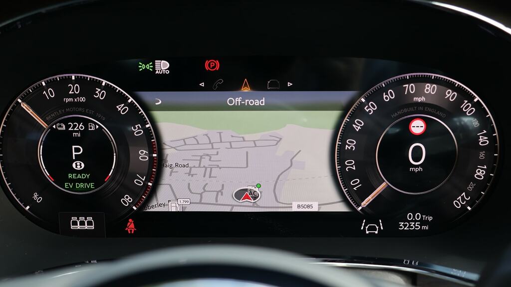 Bentley Flying Spur 4.0 V8 Hybrid Azure Blackline Silver #12