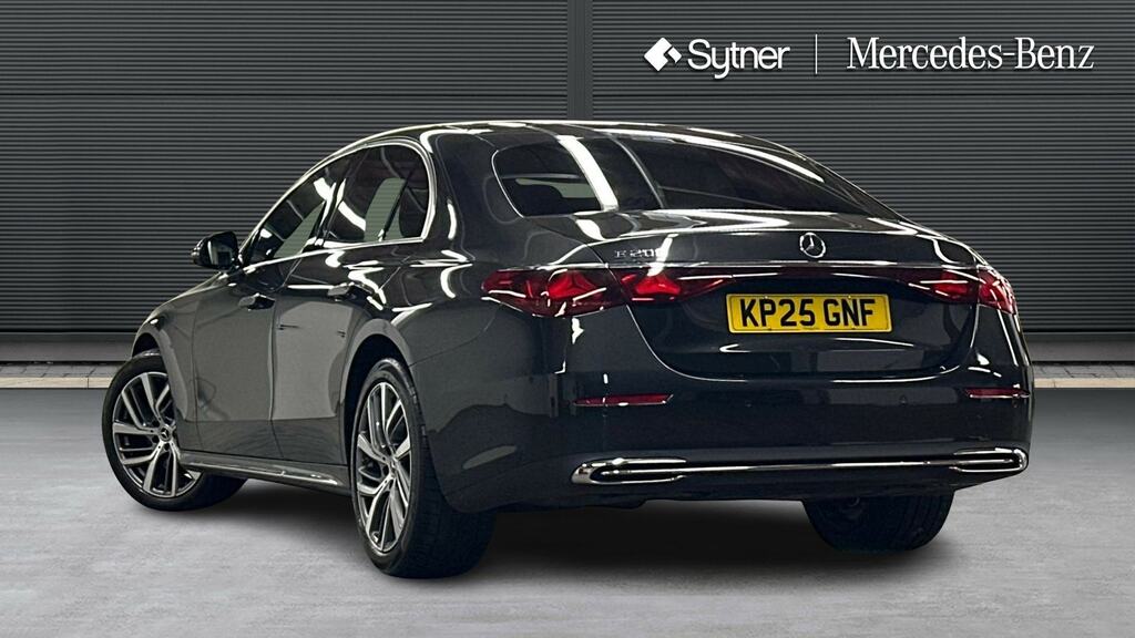 Mercedes-Benz E Class E200 Exclusive Premium 9G-tronic Grey #2