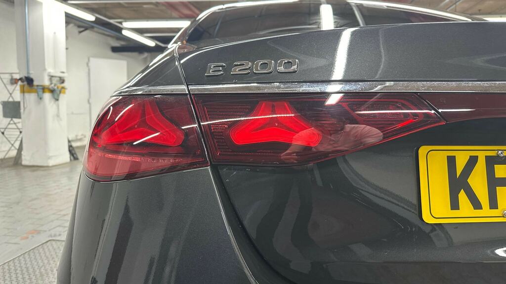 Mercedes-Benz E Class E300e Urban Edition 9G-tronic 2025 Grey #19