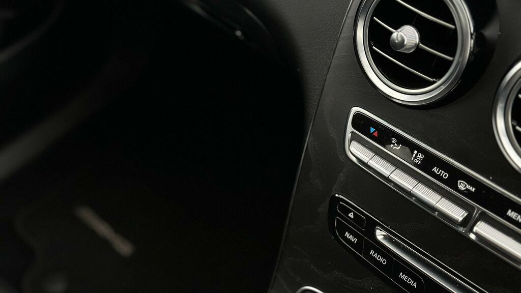 Mercedes-Benz GLC Class Glc 350 D 4Matic Amg Line Premium Plus Black #22