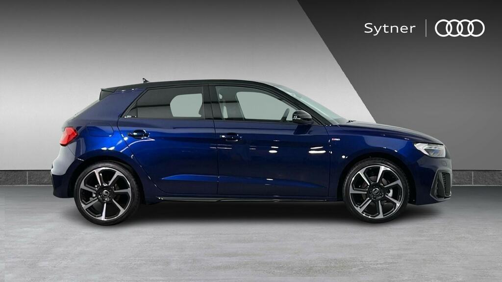 Audi A1 30 Tfsi Black Edition S Tronic FP26HZV Blue #4