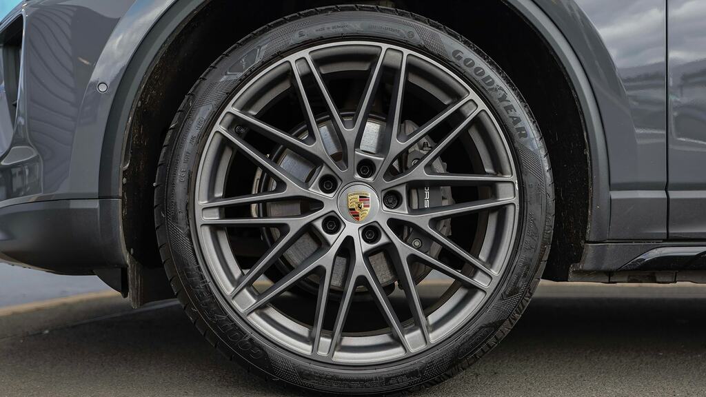 Porsche Macan 265Kw 100Kwh Grey #4