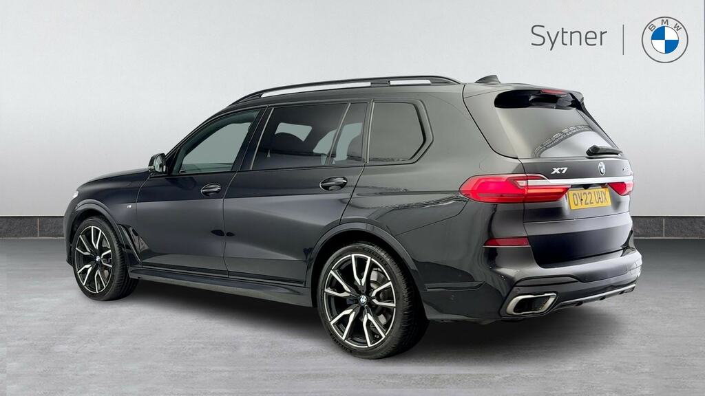 BMW X7 Xdrive40i M Sport Step Black #2
