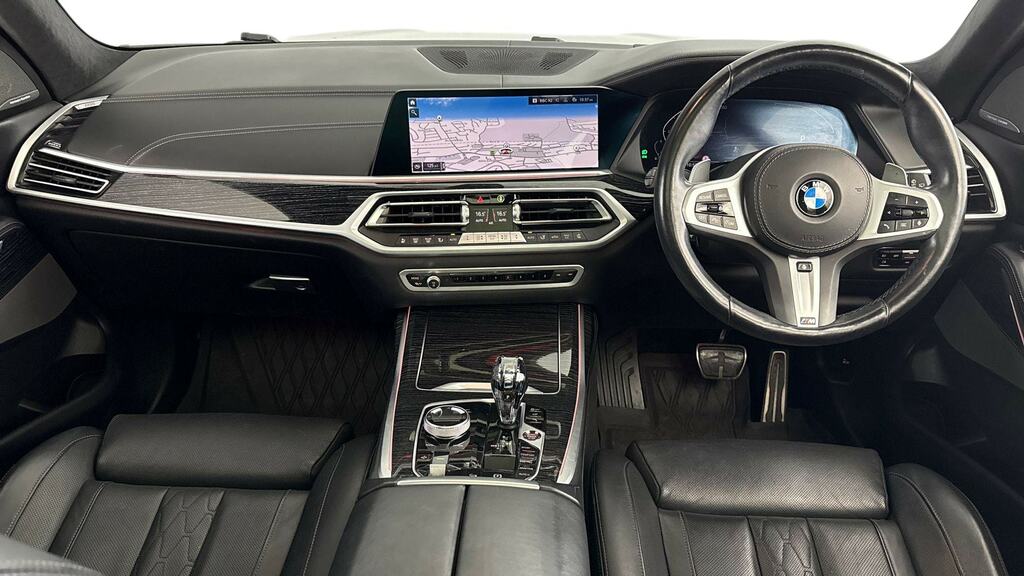 BMW X7 Xdrive40i M Sport Step Black #4