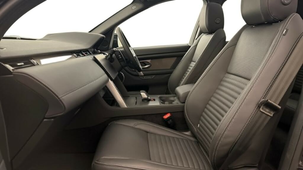 Land Rover Discovery Sport 1.5 P270e Metropolitan 5 Seat Grey #2
