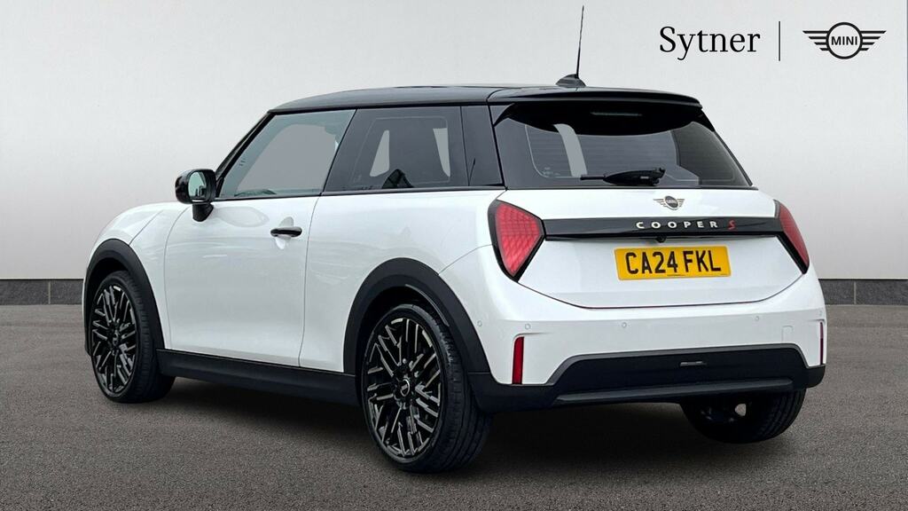 Mini Hatch 2.0 S Exclusive CA24FKL White #2