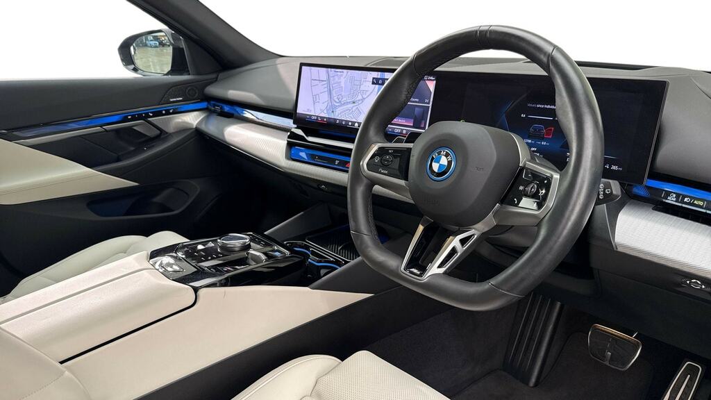 BMW i5 250Kw Edrive40 Sport Edition 84Kwh At Teccmf Black #6