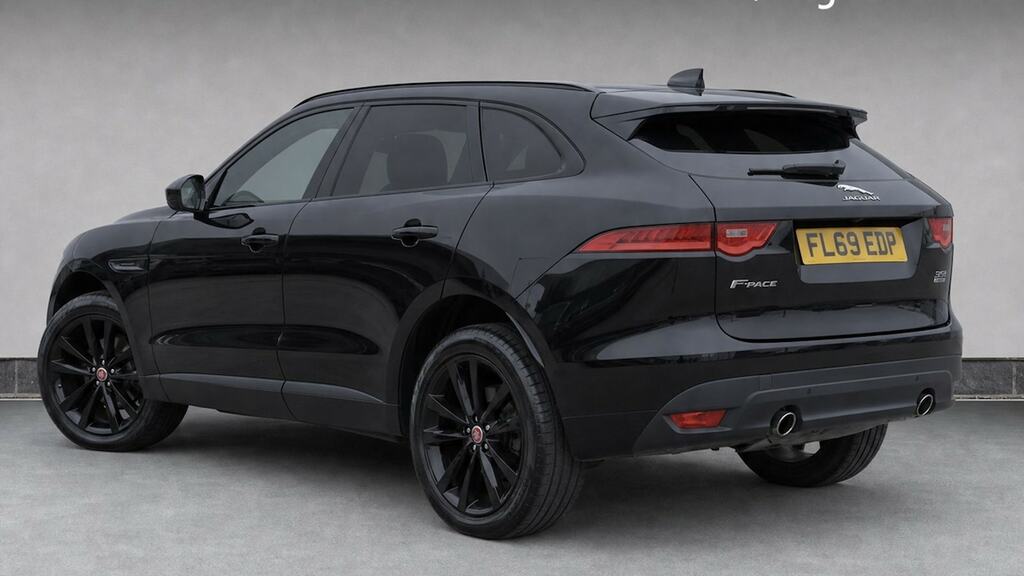 Jaguar F-Pace 2.0D R-sport Awd - Suv 5 Seats White #3