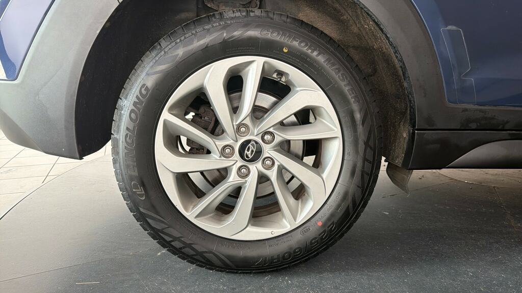 Hyundai Tucson Premium Se White #24