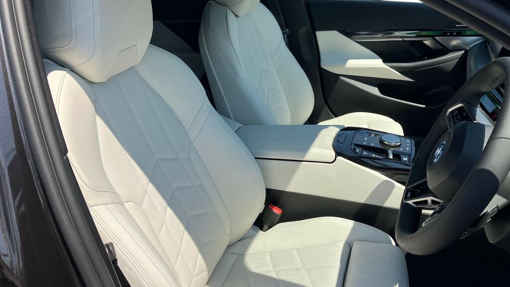 BMW 5 Series 530E M Sport Black #11