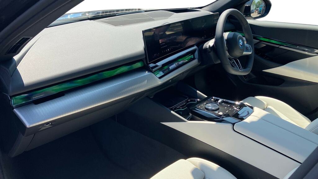 BMW 5 Series 530E M Sport Black #7