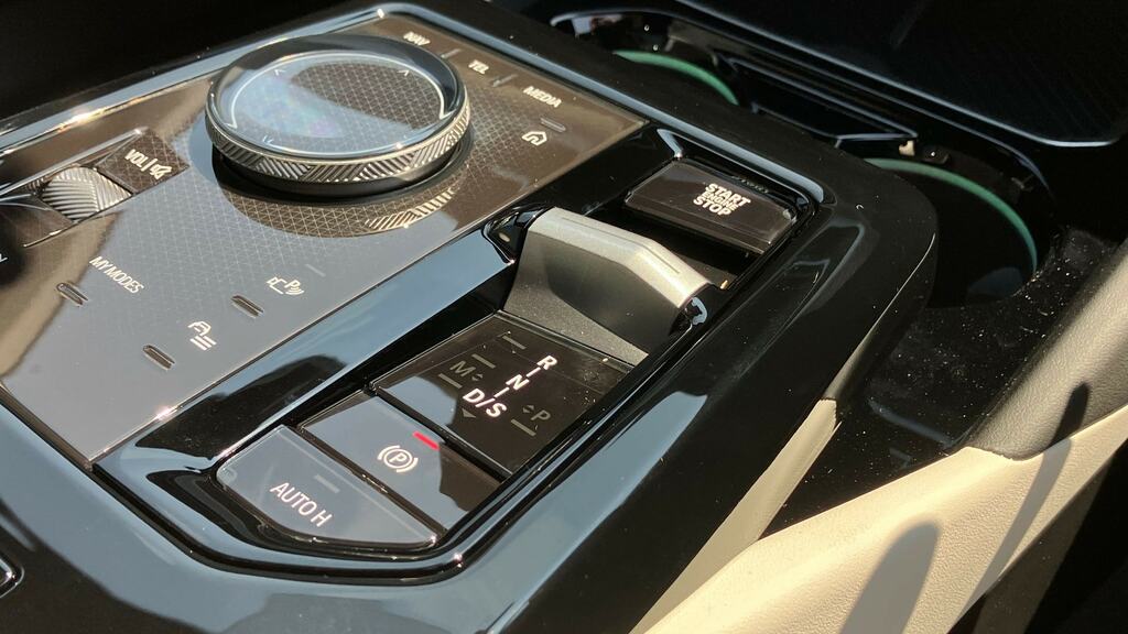 BMW 5 Series 530E M Sport Black #10