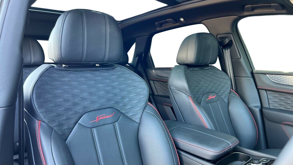 Bentley Bentayga 4.0 V8 Azure Estate Black #10