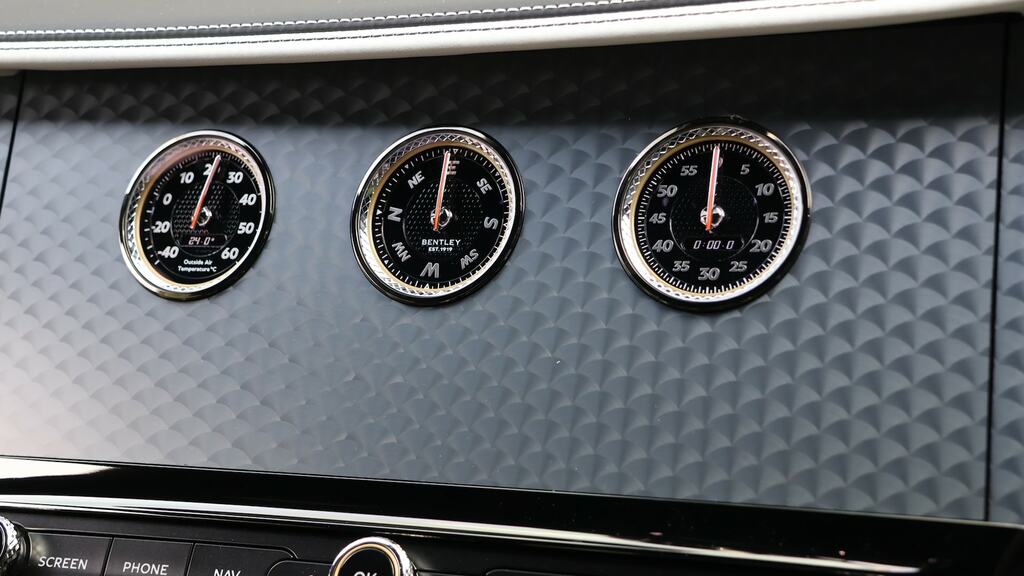 Bentley Continental Gt 4.0 V8 Hybrid Black Edition Tour Spec White #15