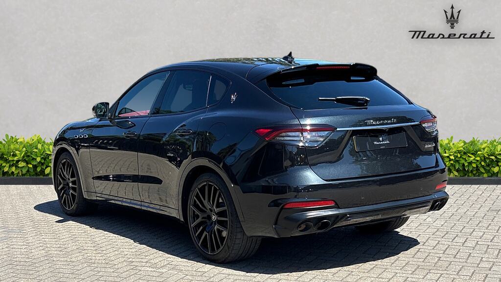 Maserati Levante Hybrid Gt Sport Pack Black #2