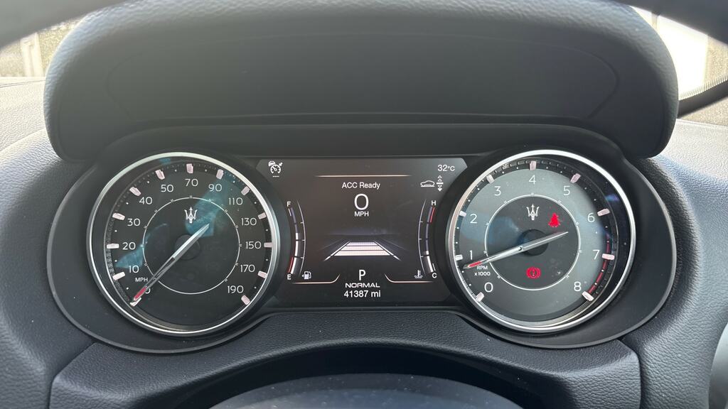 Maserati Levante V6 Modena Grey #13