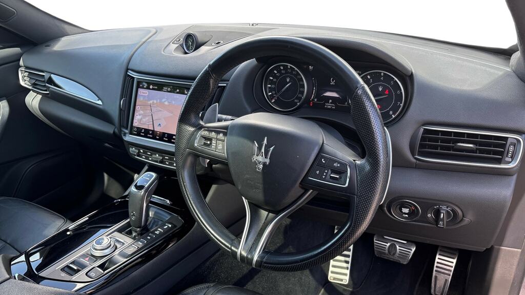 Maserati Levante V6 Modena Grey #9