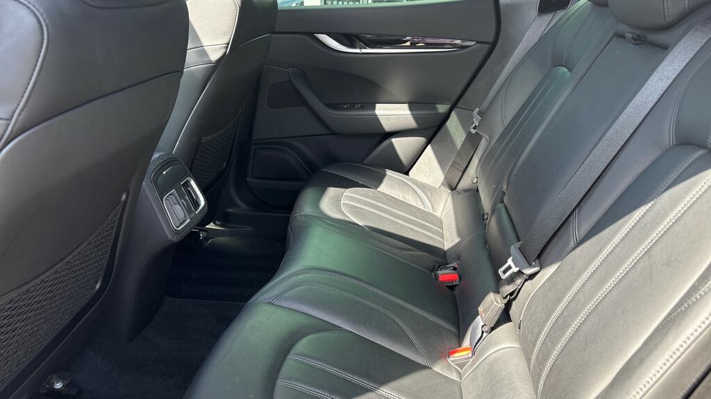 Maserati Levante V6 Modena Grey #19