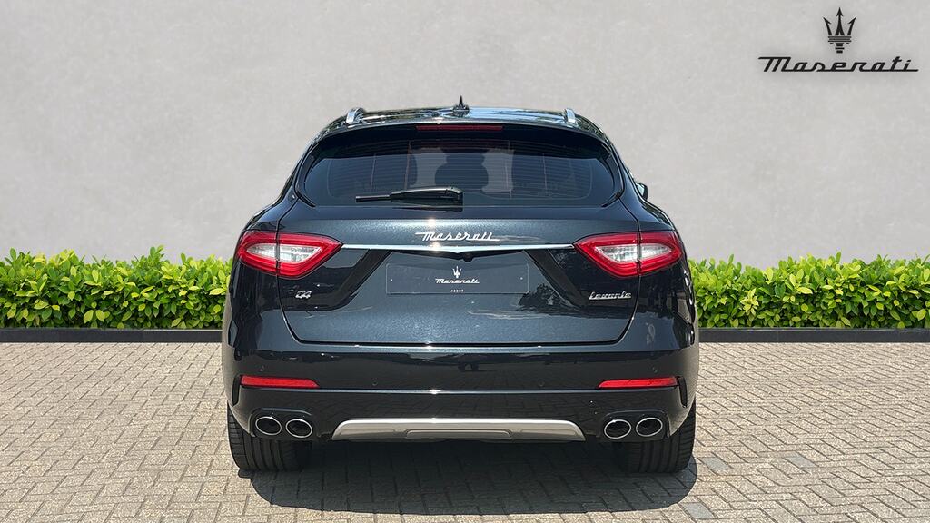 Maserati Levante V6 White #8