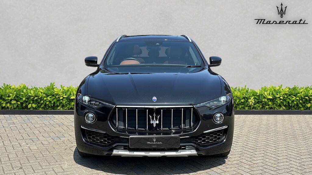Maserati Levante V6 White #7
