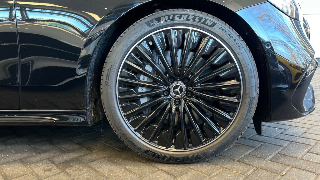 Mercedes-Benz E Class E300e Urban Edition 9G-tronic Black #5
