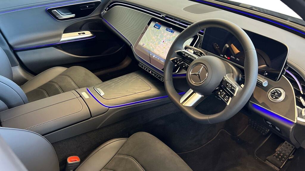 Mercedes-Benz E Class E300e Urban Edition 9G-tronic Black #3