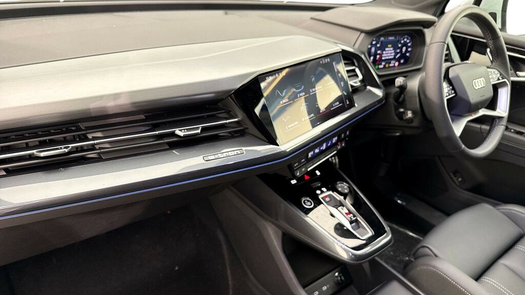 Audi Q4 E Tron 150Kw 40 63Kwh S Line Leather White #2