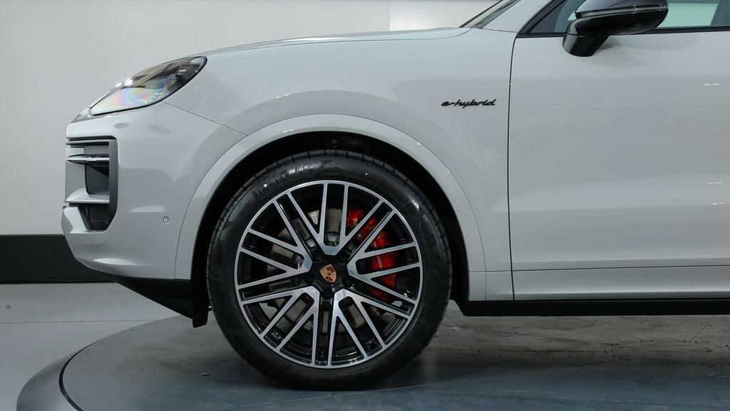 Porsche Cayenne S E-hybrid Tiptronic S Grey #3