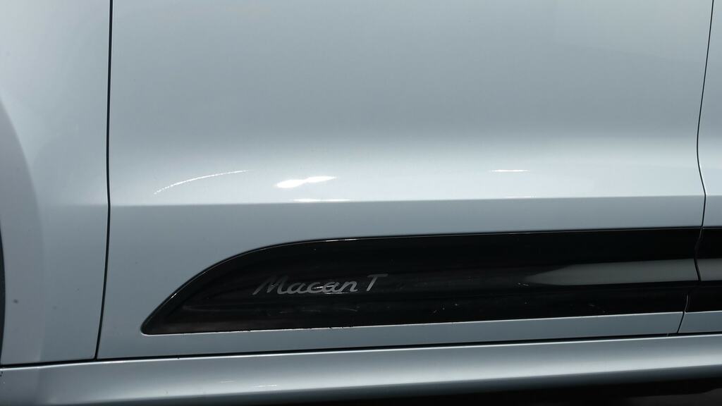Porsche Macan 470Kw Turbo 100Kwh Grey #28