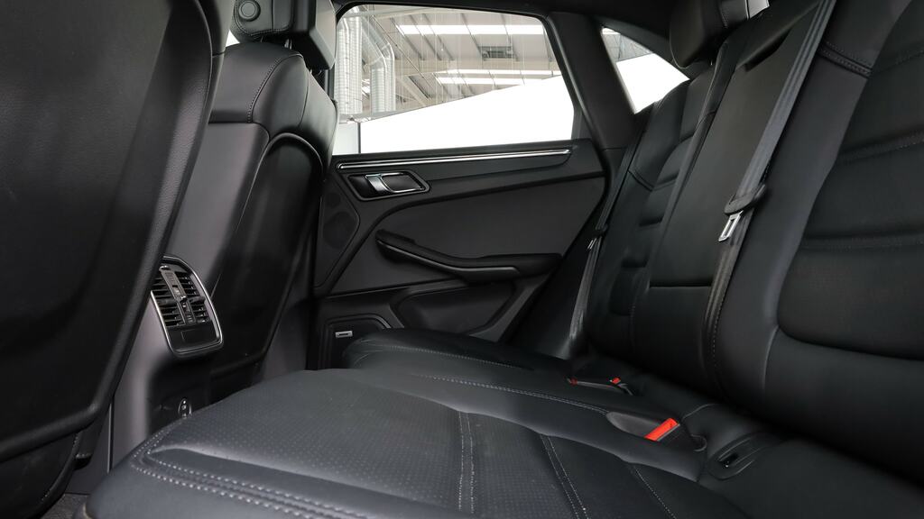 Porsche Macan 470Kw Turbo 100Kwh Grey #21